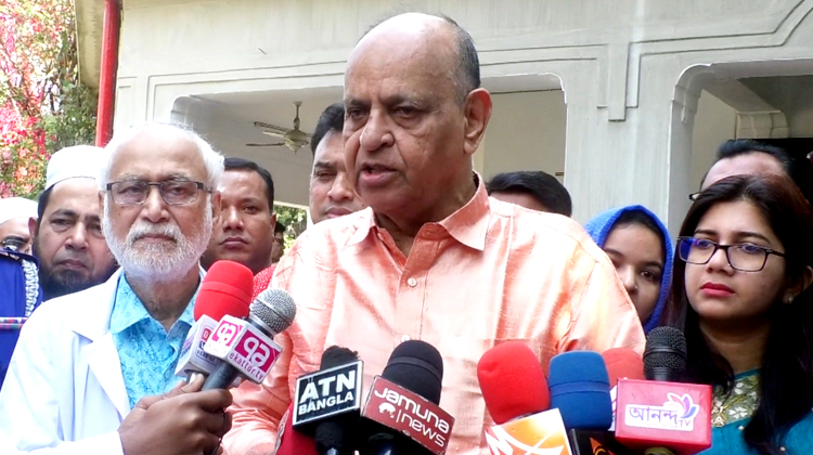 টাঙ্গাইলের কুমুদিনী কমপ্লেক্স পরিদর্শন করলেন স্বাস্থ্যমন্ত্রী