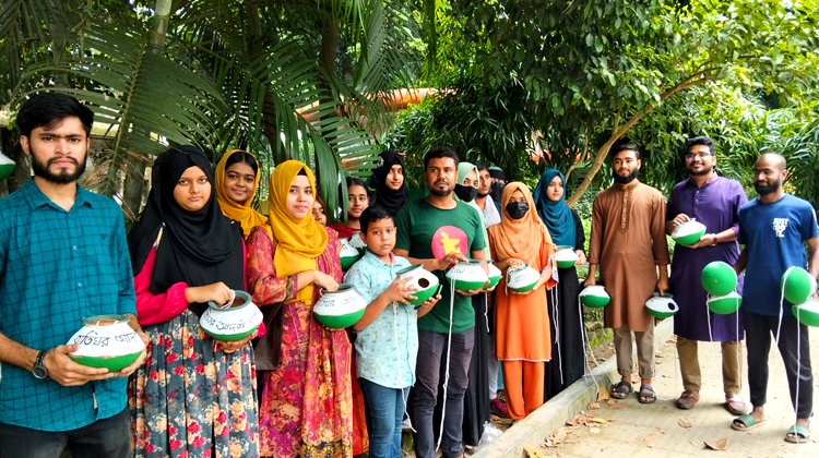 টাঙ্গাইলে পাখি রক্ষায় গাছে গাছে মাটির হাঁড়ি