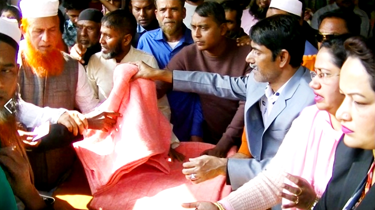 মগড়া ইউনিয়নে ফরহাদ ইকবালের শীতবস্ত্র বিতরণ