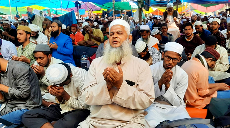 আখেরি মোনাজাতের মধ্যদিয়ে শেষ ইজতেমার প্রথম পর্ব