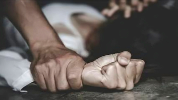 টাঙ্গাইলে প্রেমের ছলনায় তরুণীকে ধর্ষণ, বন্ধুর কাছে ভিডিও